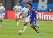 Pemain Persib Bandung dalam laga Liga 1