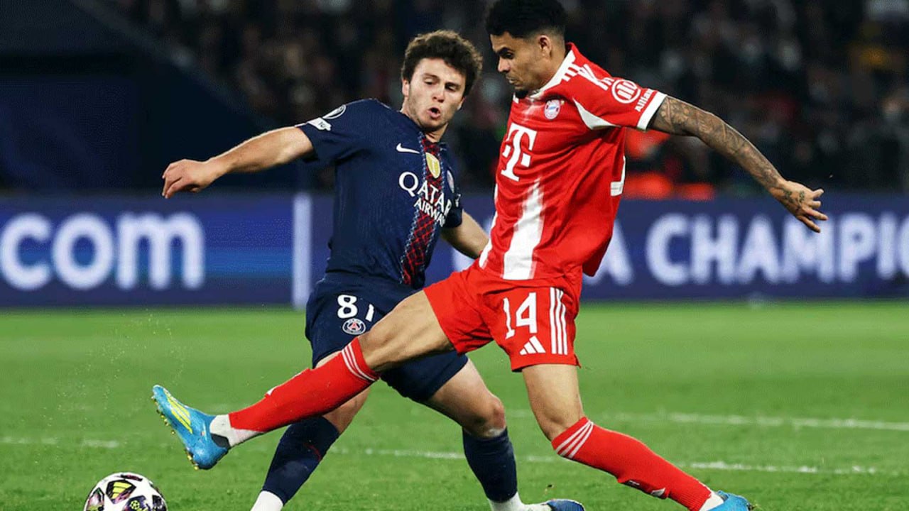 Aksi pemain Bayern Munchen dan PSG menjelang leg kedua semifinal Champions League