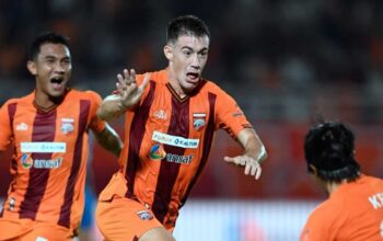 Pemain Borneo FC dalam laga krusial fase akhir Super League