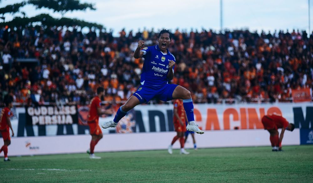 Adam Alis dan Persib setelah menang atas Persija