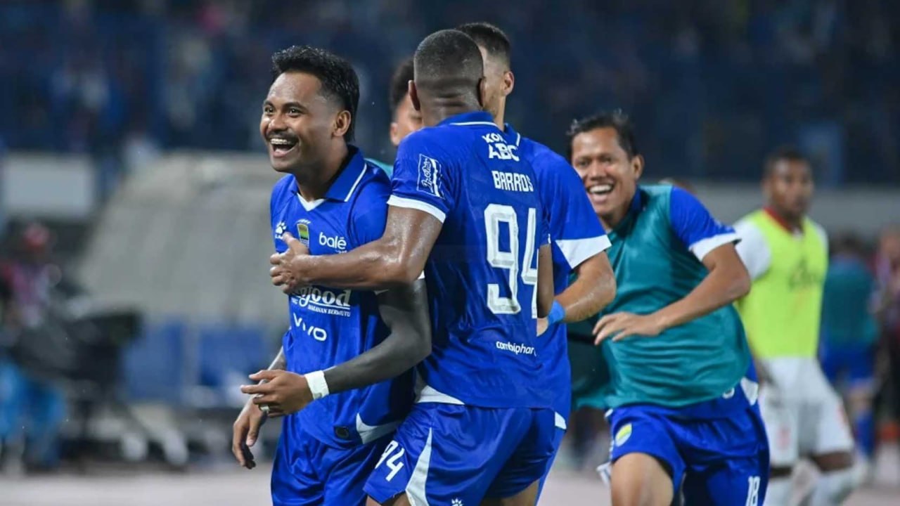 Persib Bandung menjaga momentum juara Liga 1