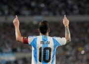 Update daftar top skor Piala Dunia 2026 yang dipimpin Lionel Messi dan Kylian Mbappe dengan delapan gol.