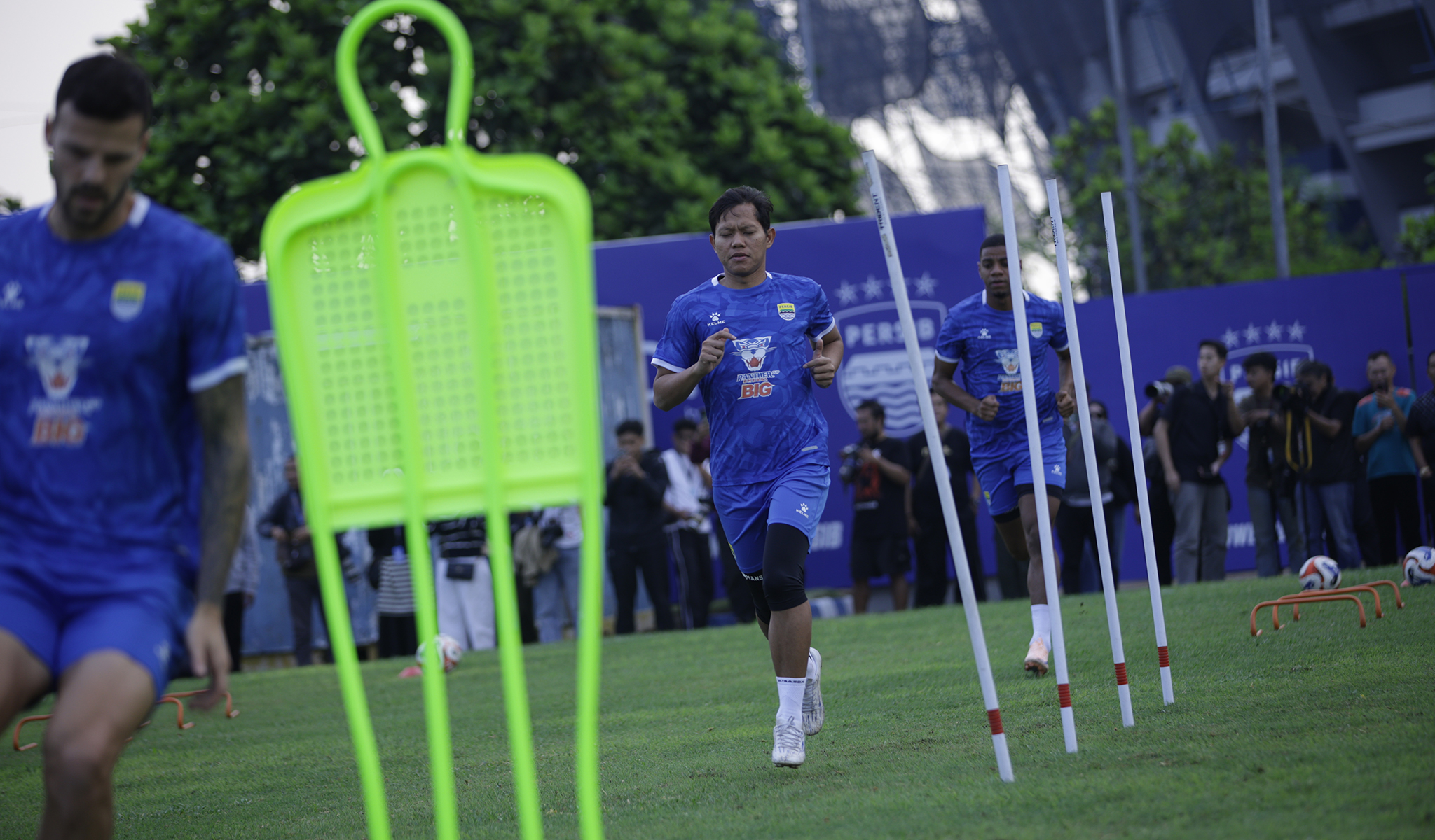 achmad jufriyanto jadi asisten pelatih persib