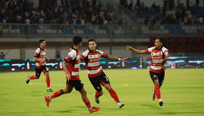 Hasil Madura United vs Bhayangkara 3-3: Enam Gol di Pamekasan