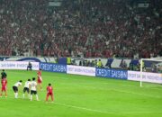Suasana pertandingan Timnas Indonesia di stadion untuk sorotan final ASEAN Cup